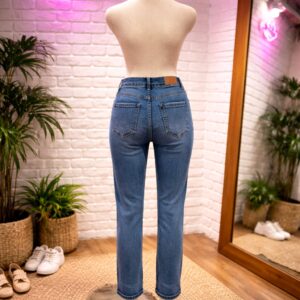 Alternative view of Woman Jeans