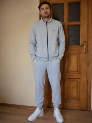 Alternative view of SET!!  // Trousers // Hoodie // Sweatshirt Stand-up collar