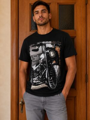  MEN'S GRAPHIC T-SHIRT – LIVE IN THE MOMENT